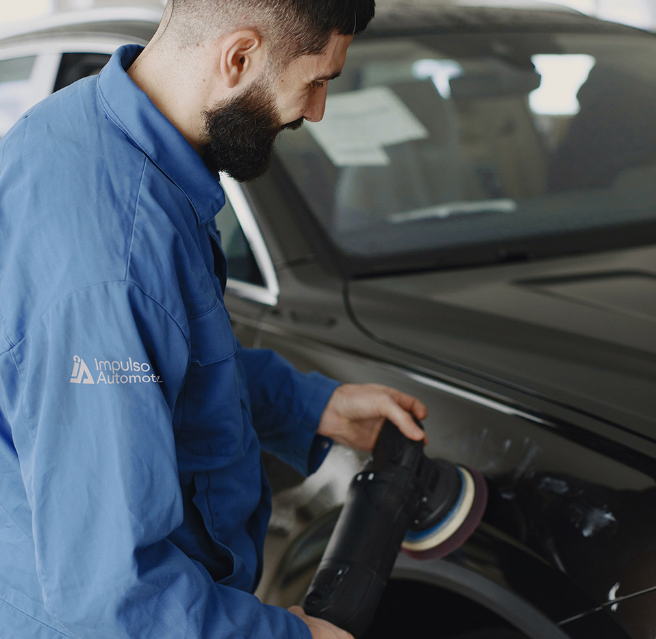 imagen trabajador de impulso automotriz